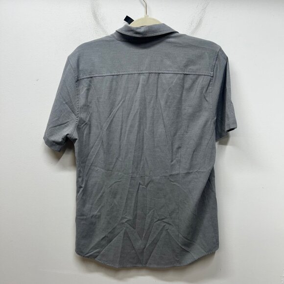 Vuori Crest Short Sleeve Button Down Shirt Gray medium - Picture 9 of 10